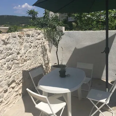 House Olivia Villa Pucisca Exterior photo